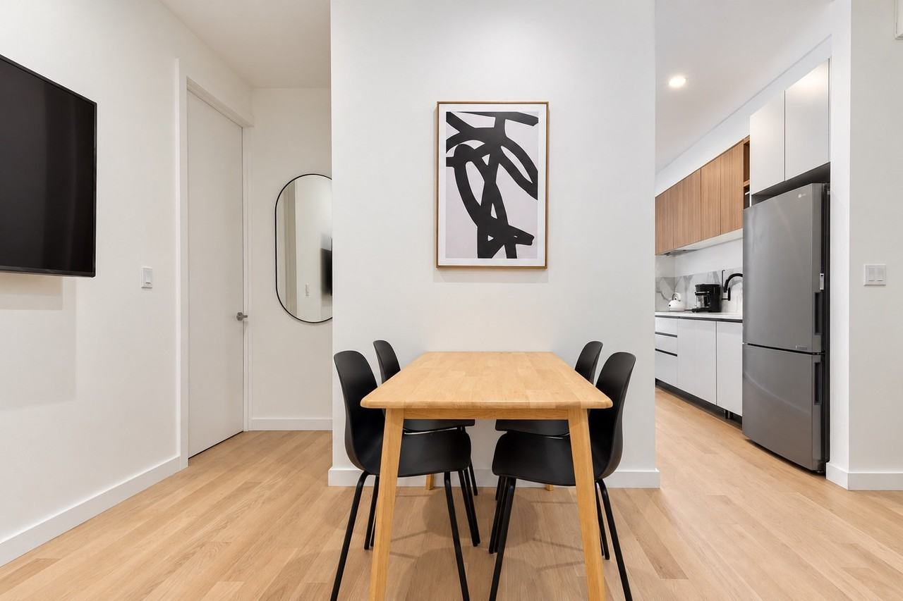 583 Lorimer Street - Photo 4 of 26