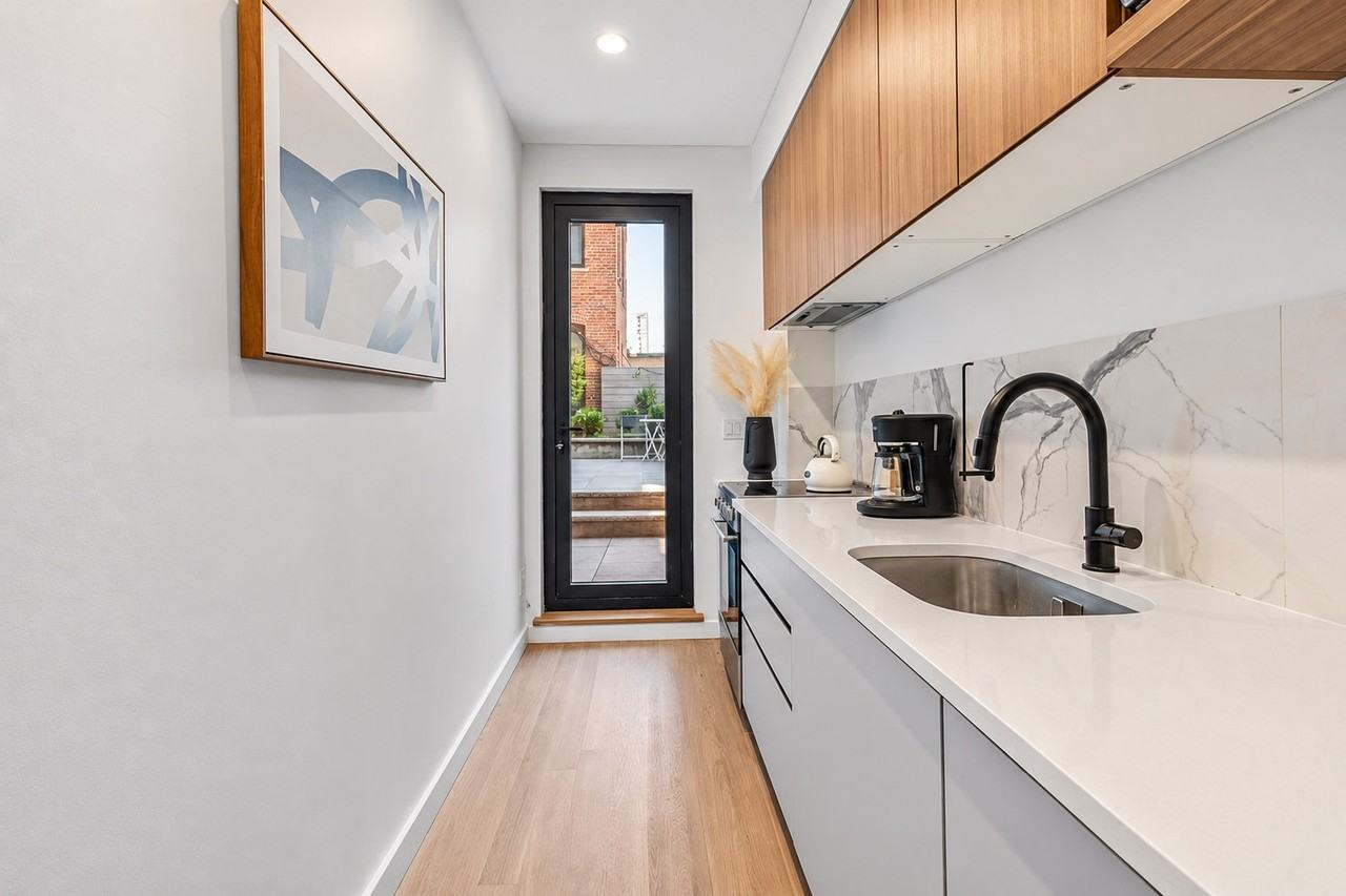583 Lorimer Street - Photo 6 of 26