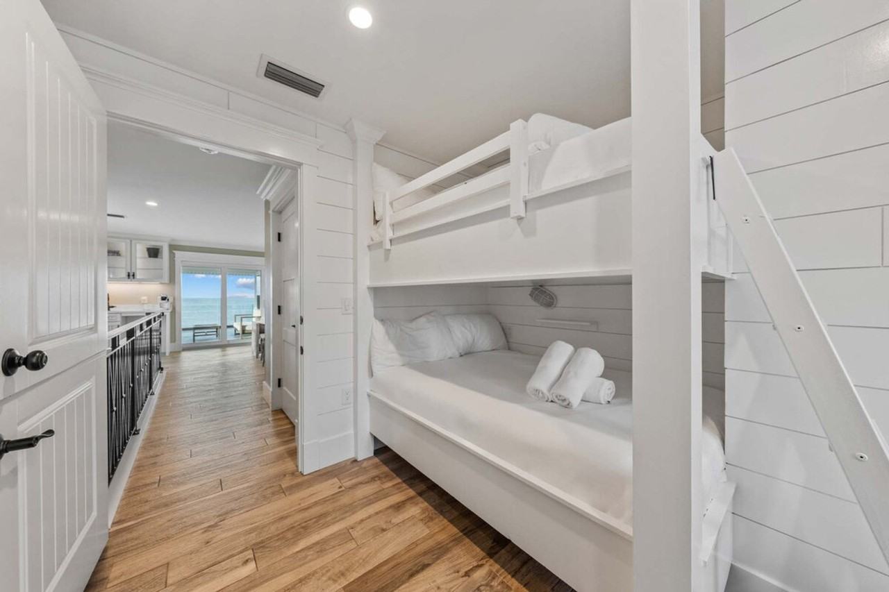 907 N Shore Dr #1635258P - Photo 3 of 41