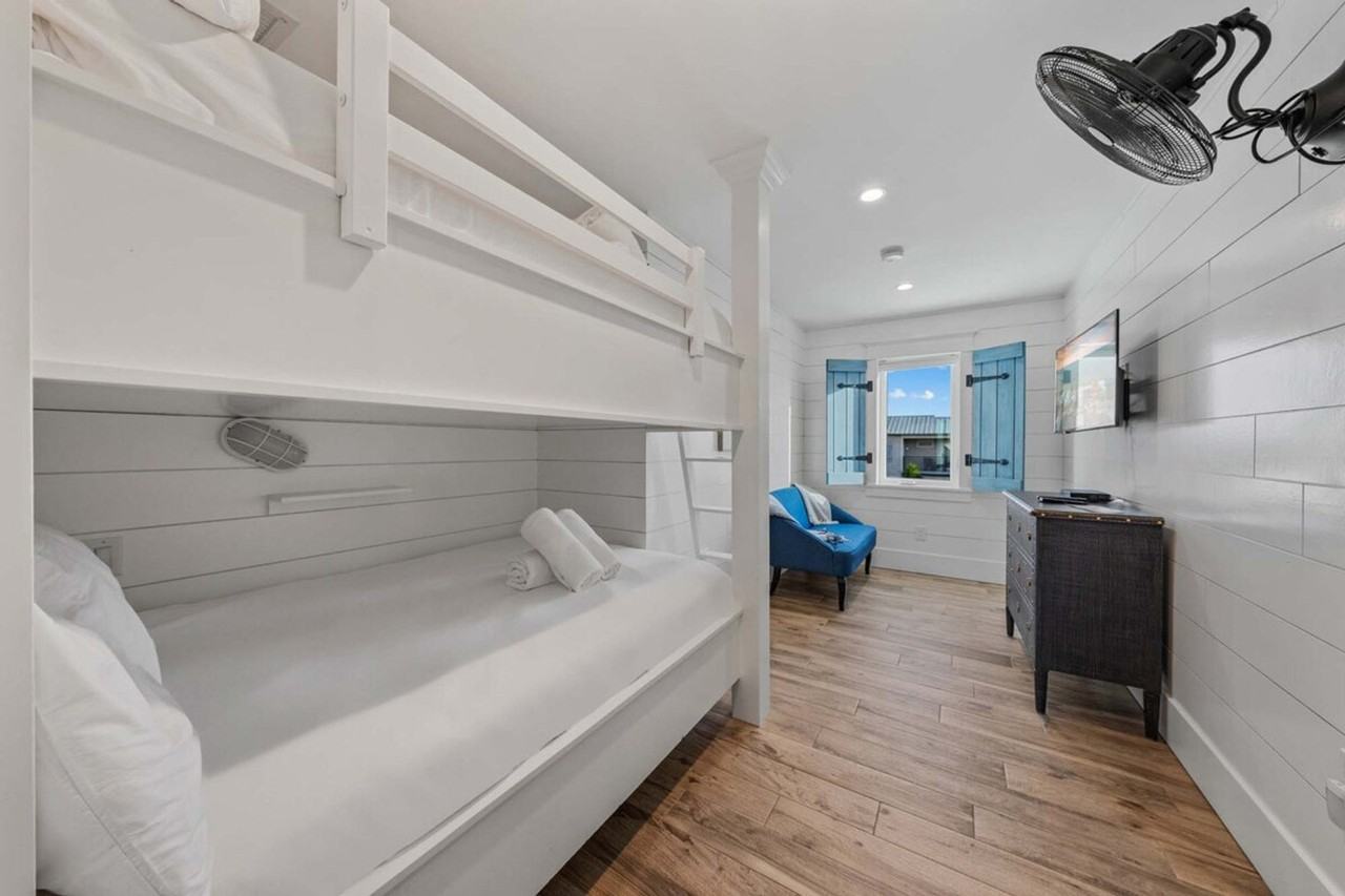 907 N Shore Dr #1635258P - Photo 4 of 41