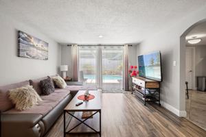 featured image of 7240 Westwind Dr