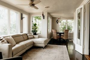 featured image of 133 E Mistletoe Ave