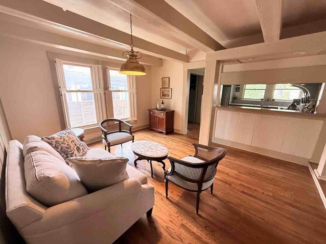 109 W Hollywood Ave #1638175P - Photo 5 of 26