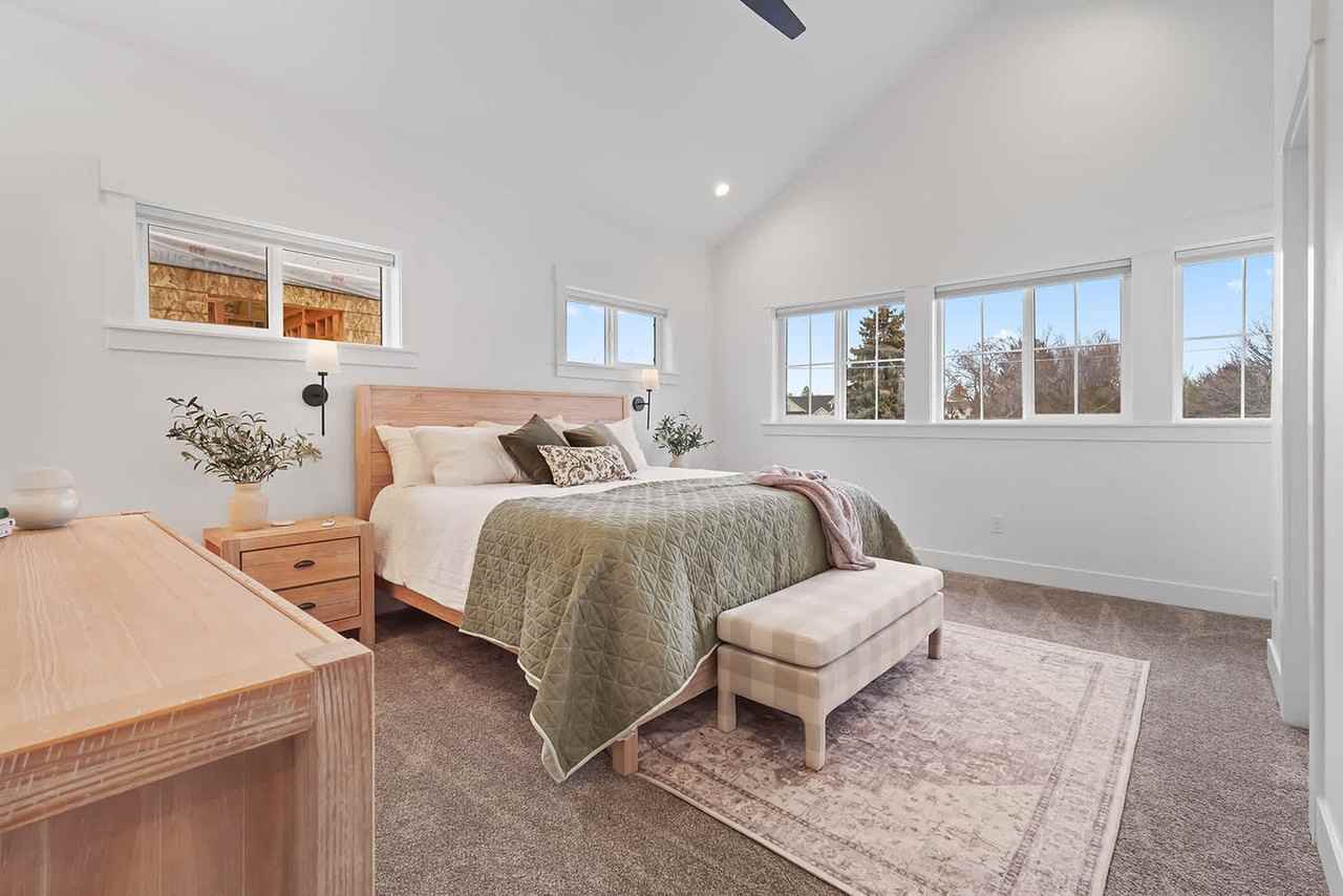 225 W Highland St #1638220P - Photo 7 of 41