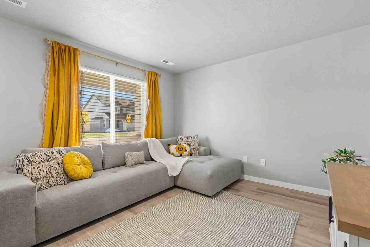 5126 E Sylvan Hart Dr #1638232P - Photo 7 of 42