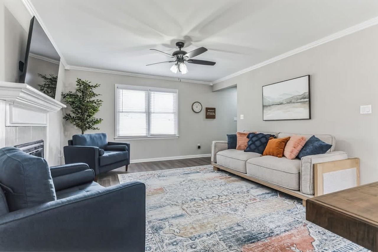 12879 Copperfield Ln #1638213P - Photo 5 of 46