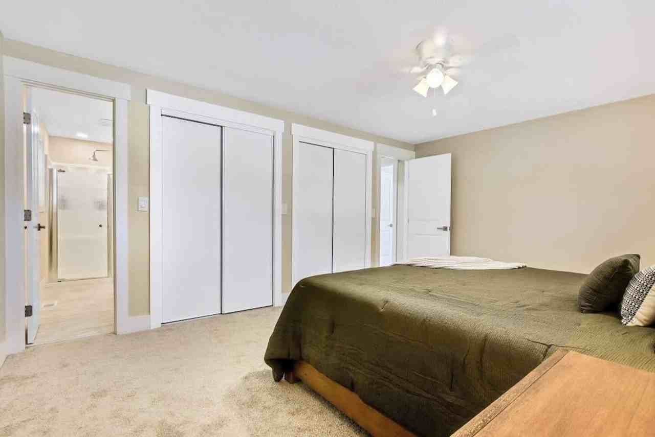 1215 E Cerramar Ct #1638214P - Photo 6 of 37