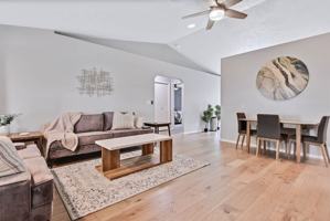 featured image of 925 N Stonehenge Way