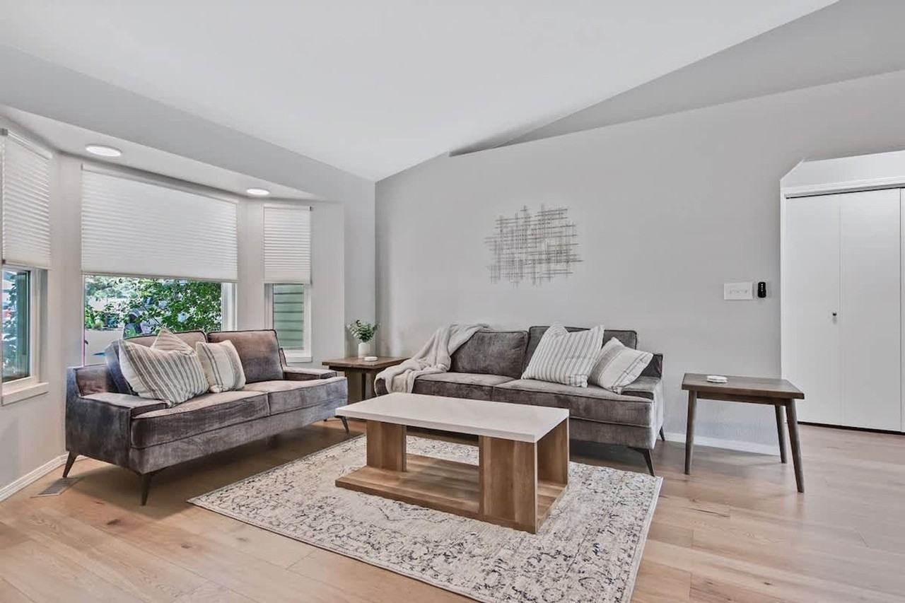 925 N Stonehenge Way #1638237P - Photo 5 of 50