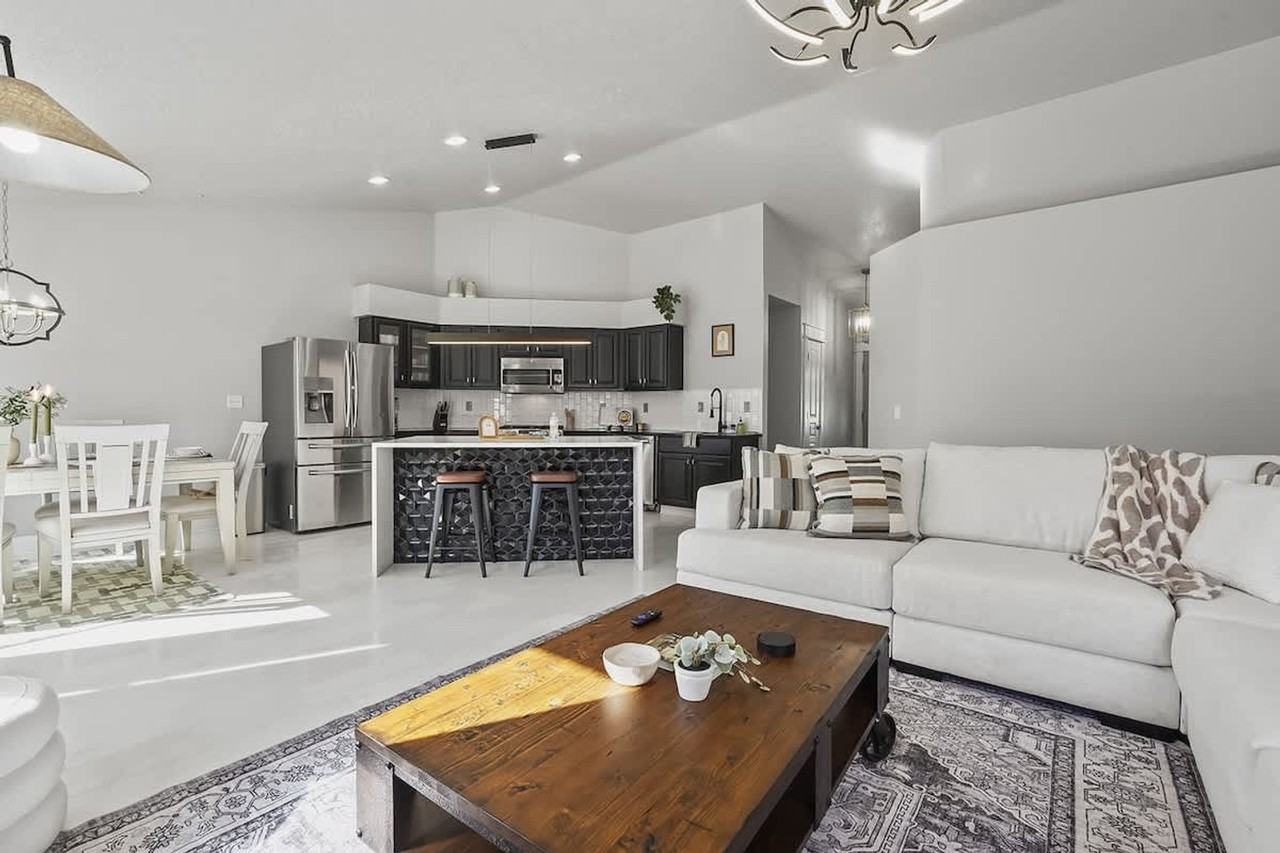 9541 W Silverbirch St #1638245P - Photo 6 of 37