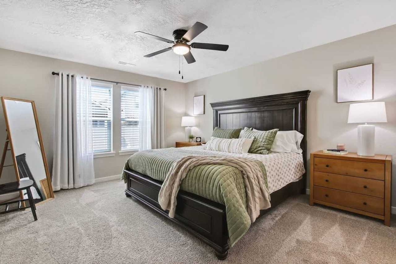 187 W Waukesha St #1638236P - Photo 6 of 44