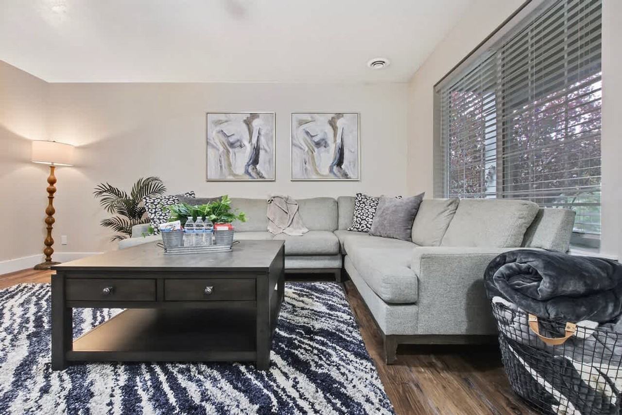 W Foxfire St #1638229P - Photo 4 of 50
