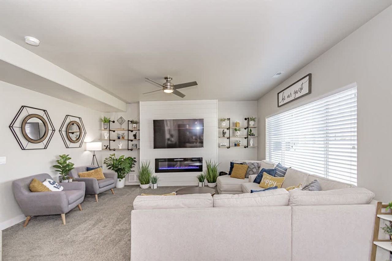 1120 Monroe Ct #1638244P - Photo 4 of 50