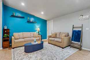782 W Gina Dr - Photo 1 of 1