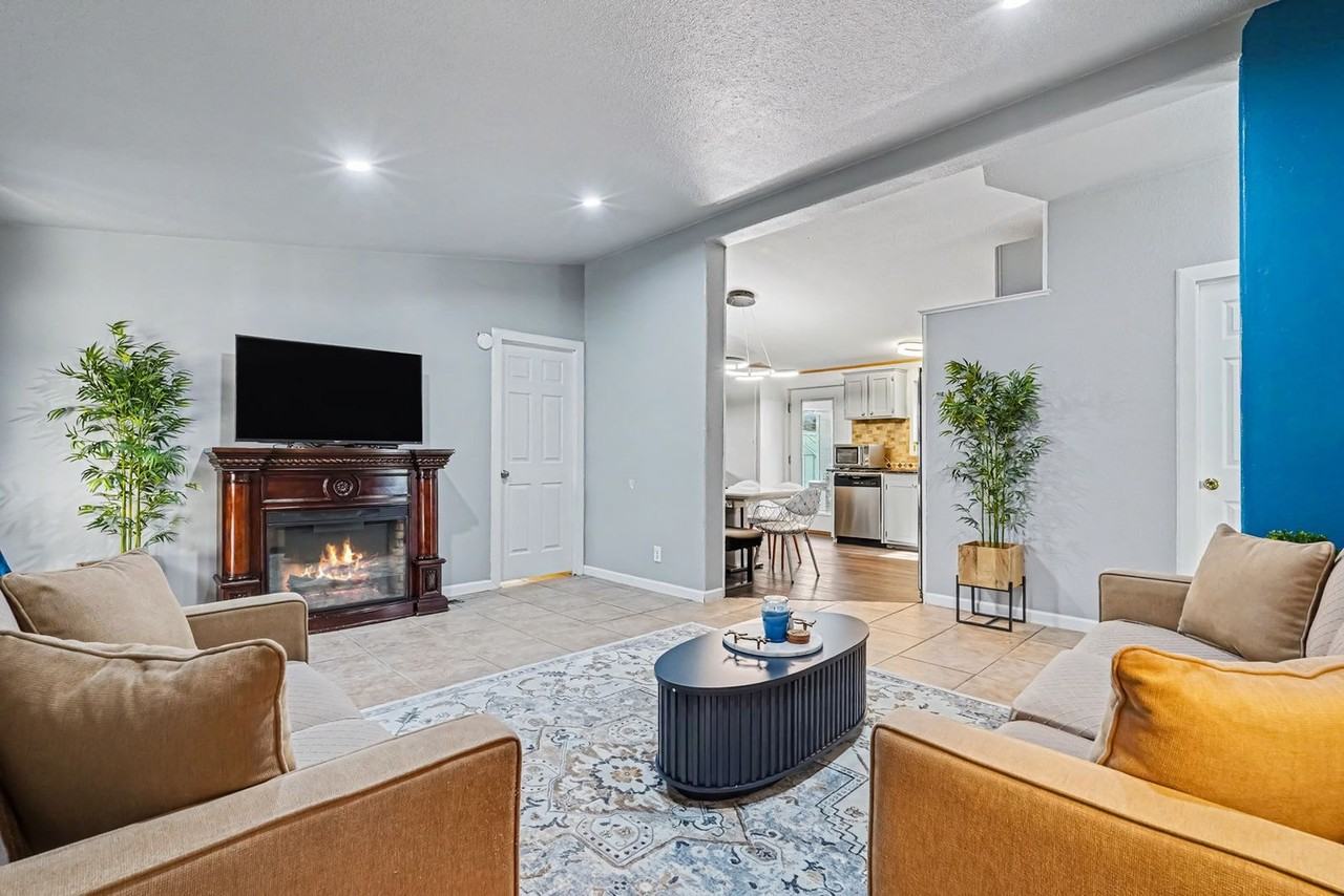 782 W Gina Dr #1638289P - Photo 7 of 38