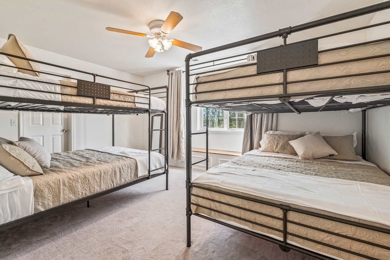 426 S 750 W #1638282P - Photo 5 of 41