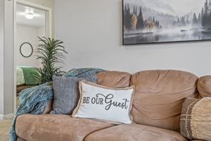 featured image of 727 W Clark Ave