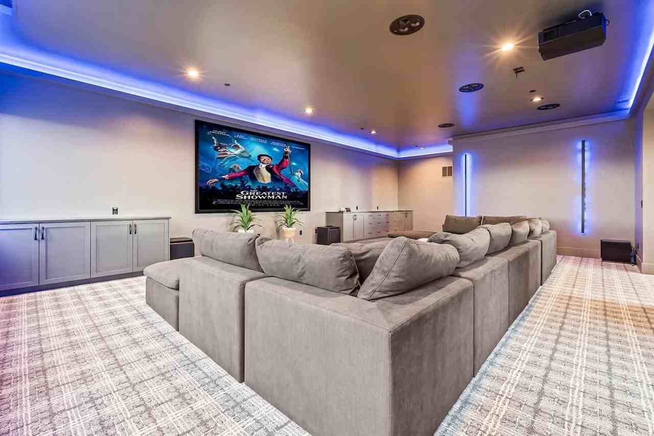 12401 Rivendell Court - Photo 4 of 50