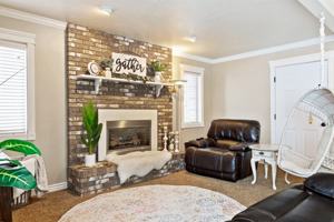featured image of 980 Westwood Dr