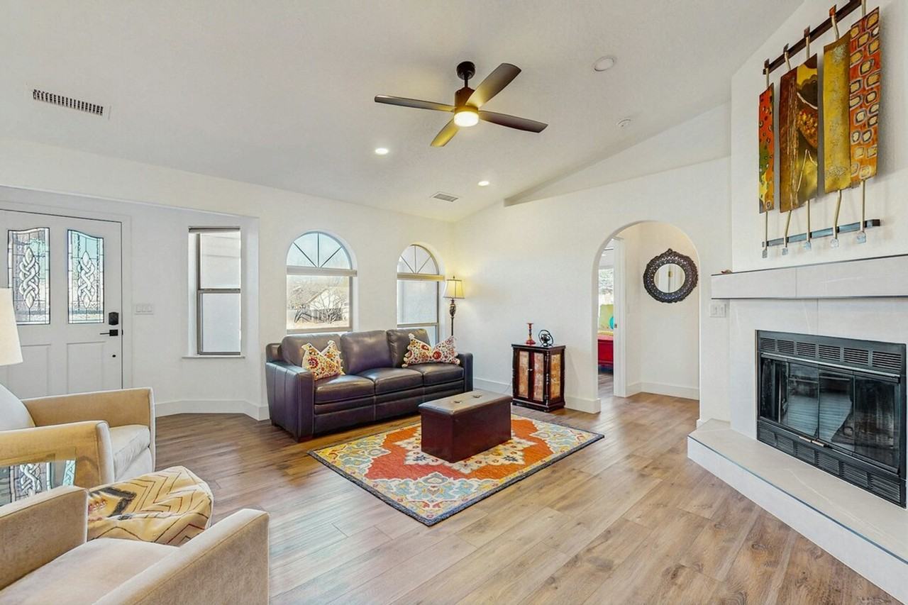 140 Broken Arrow Way S #1636597P - Photo 4 of 43