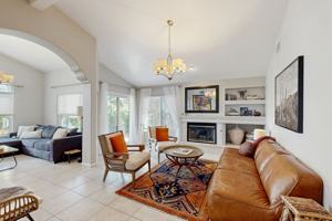 featured image of 6516 North Vía Divina