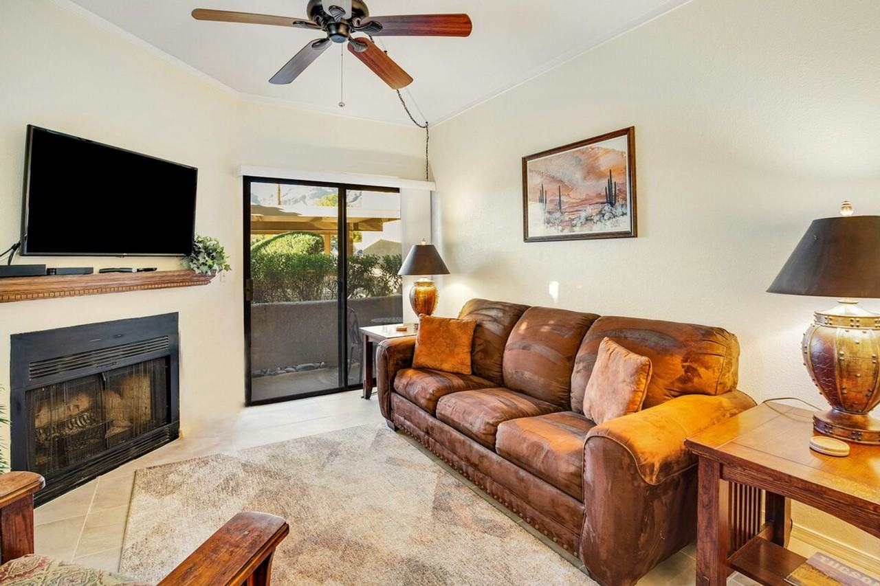 5750 N Camino Esplendora #1636612P - Photo 4 of 50
