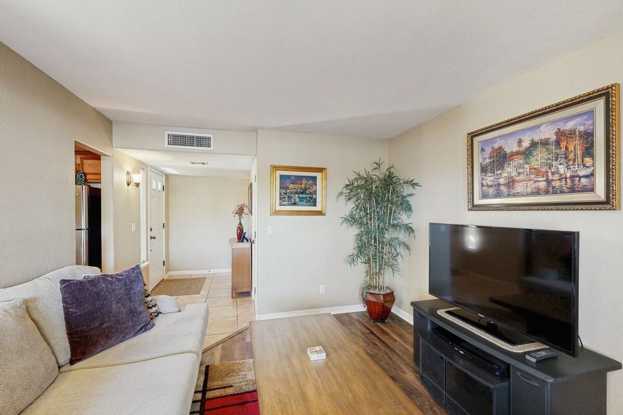 6651 N Campbell Ave #1636343P - Photo 3 of 22