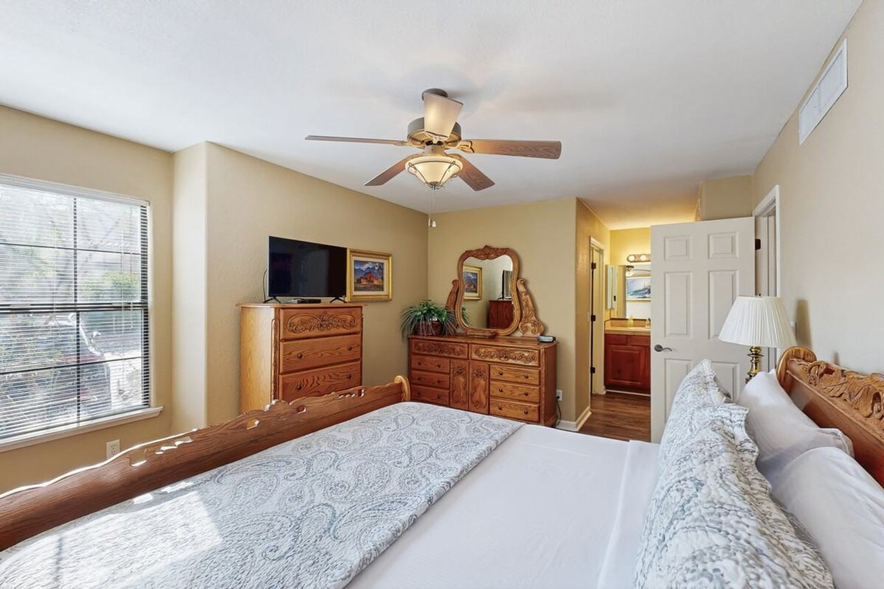 6651 N Campbell Ave #1636343P - Photo 5 of 22
