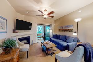 featured image of 2550 E River Rd