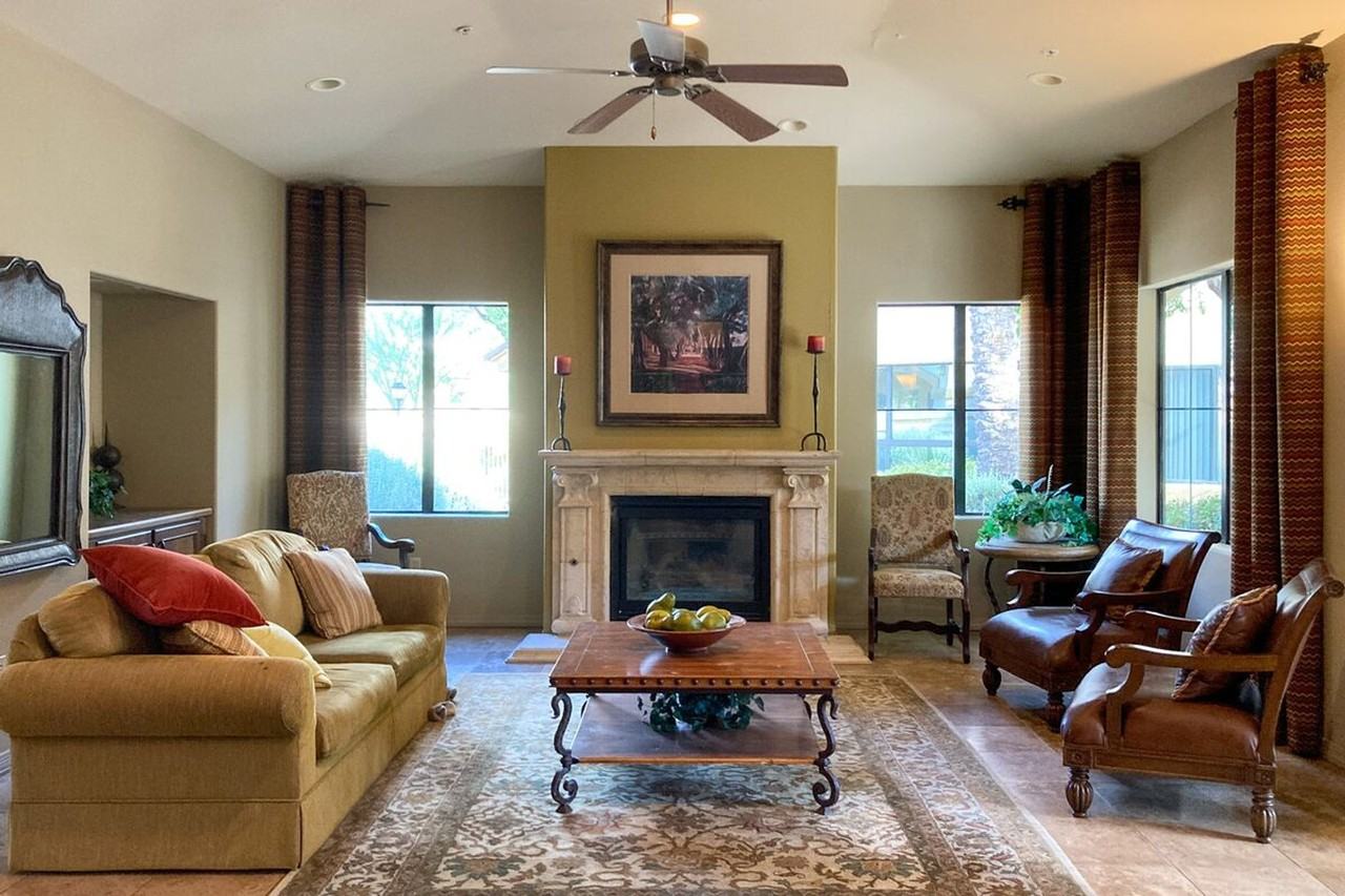2550 E River Rd #1636344P - Photo 3 of 37