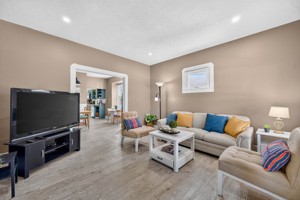 featured image of 267 Leeds Ave