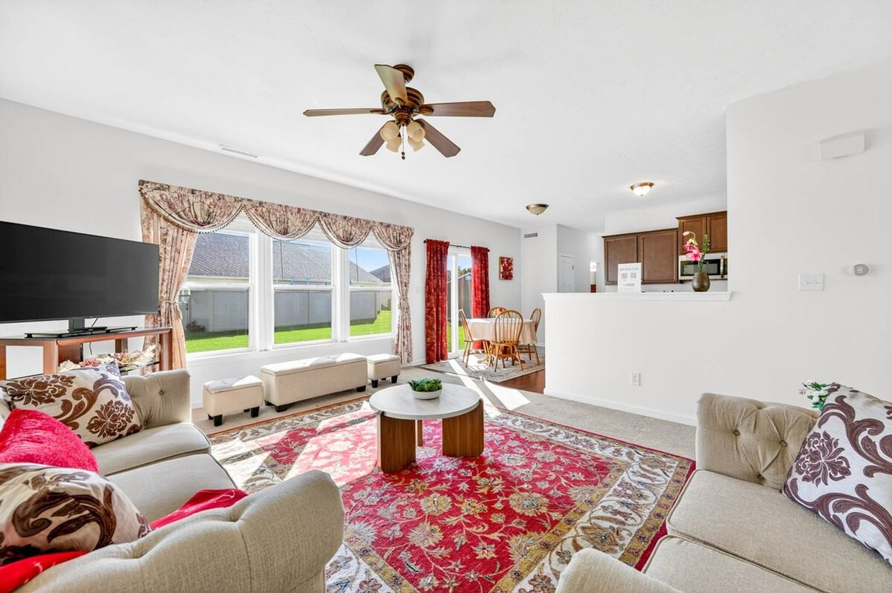 4663 Bayview Dr #1634355P - Photo 4 of 50