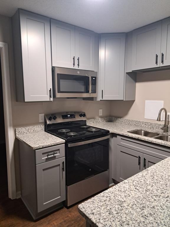 140 Prentice Pl - Photo 3 of 5