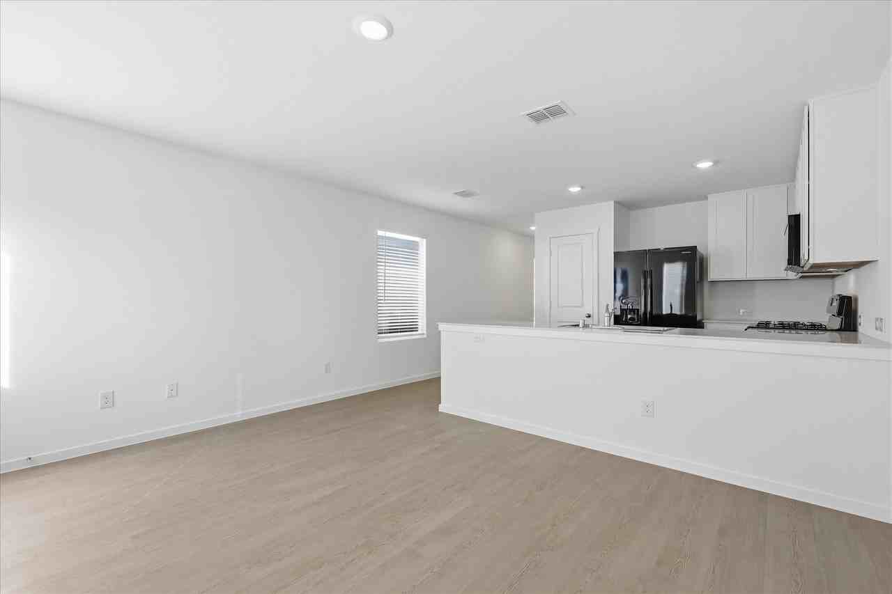 12216 Steeplechase Dr - Photo 6 of 18