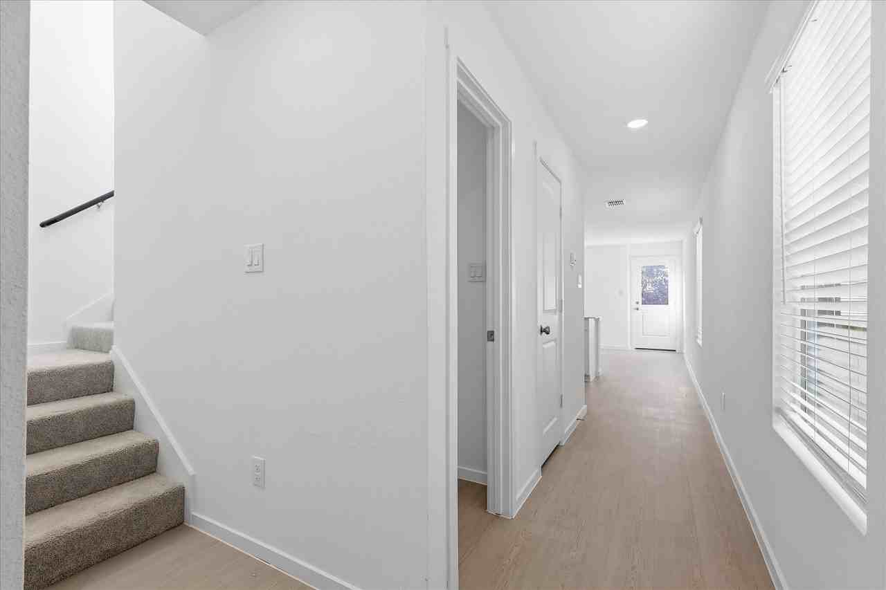 12216 Steeplechase Dr - Photo 7 of 18