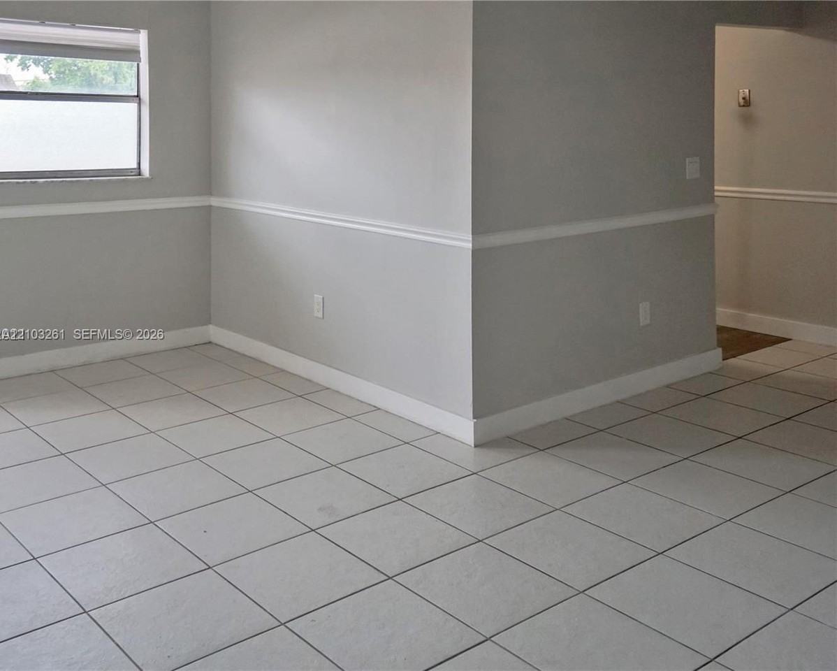 1265 West 24th Street #224 - Photo 4 of 8