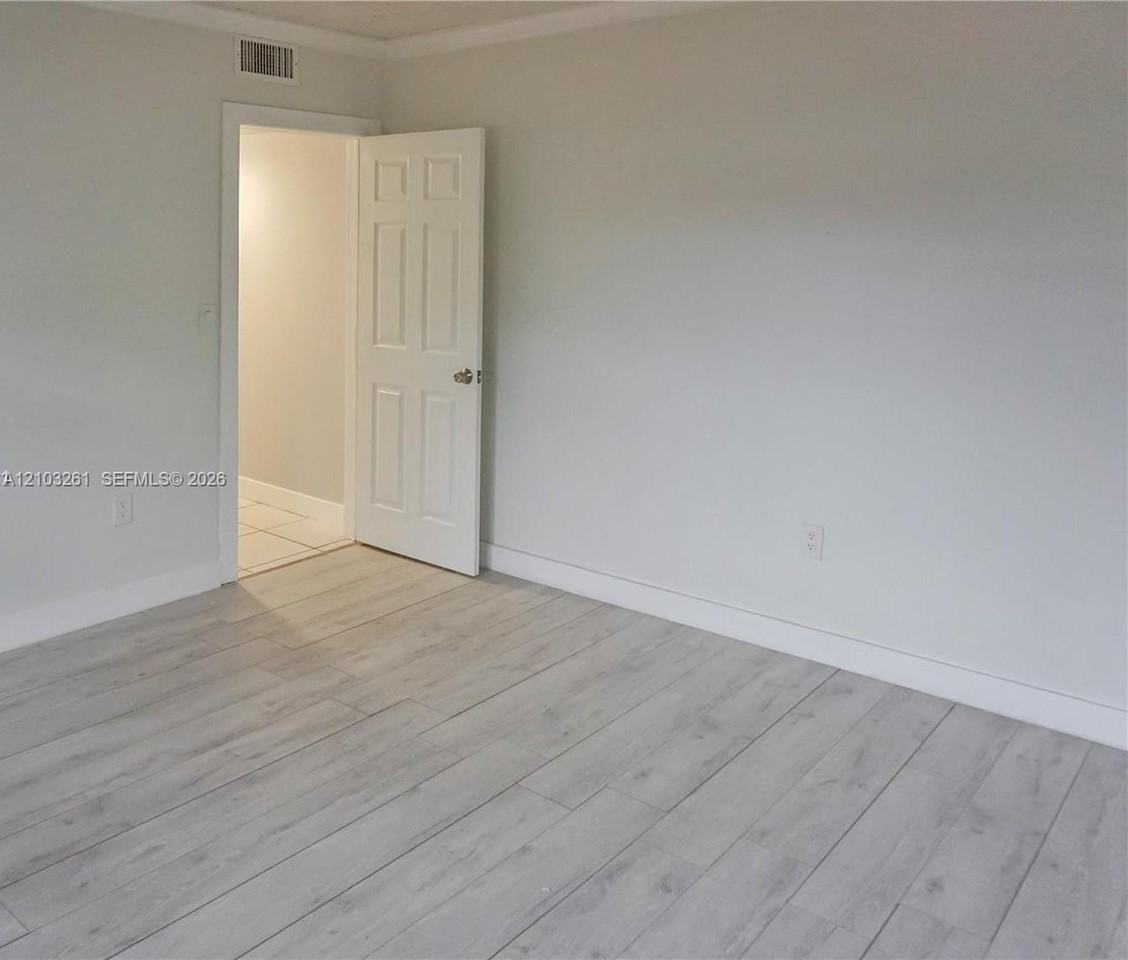 1265 West 24th Street #224 - Photo 6 of 8