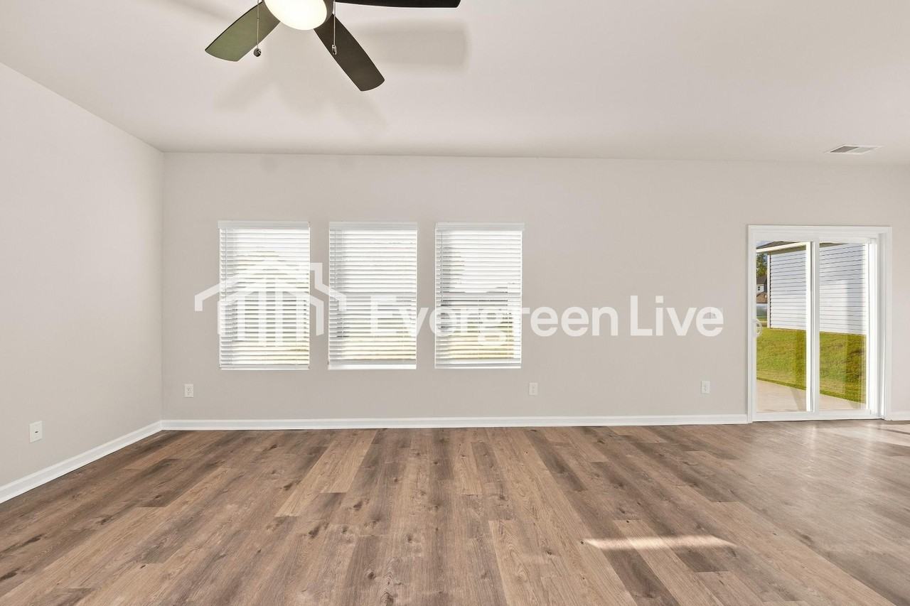 20 Tyler Cir - Photo 4 of 15