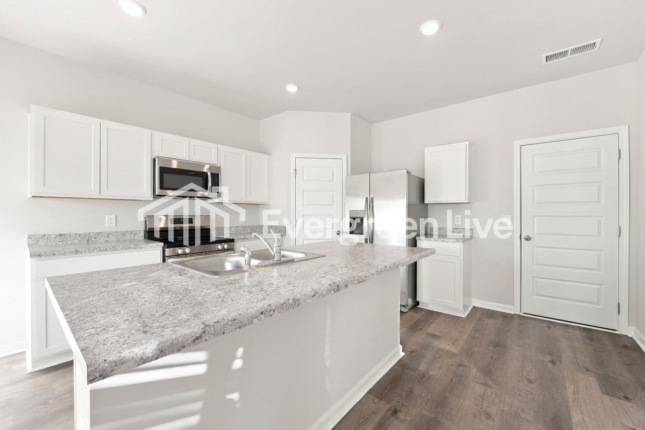 20 Tyler Cir - Photo 5 of 15