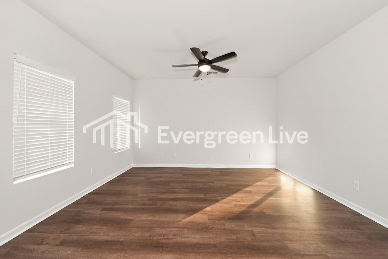 28 Tyler Cir - Photo 3 of 15