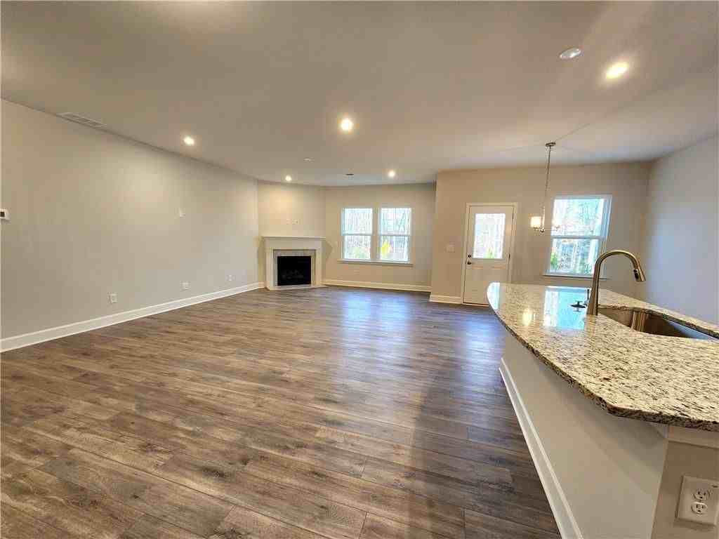 1326 Maston Rd - Photo 2 of 25