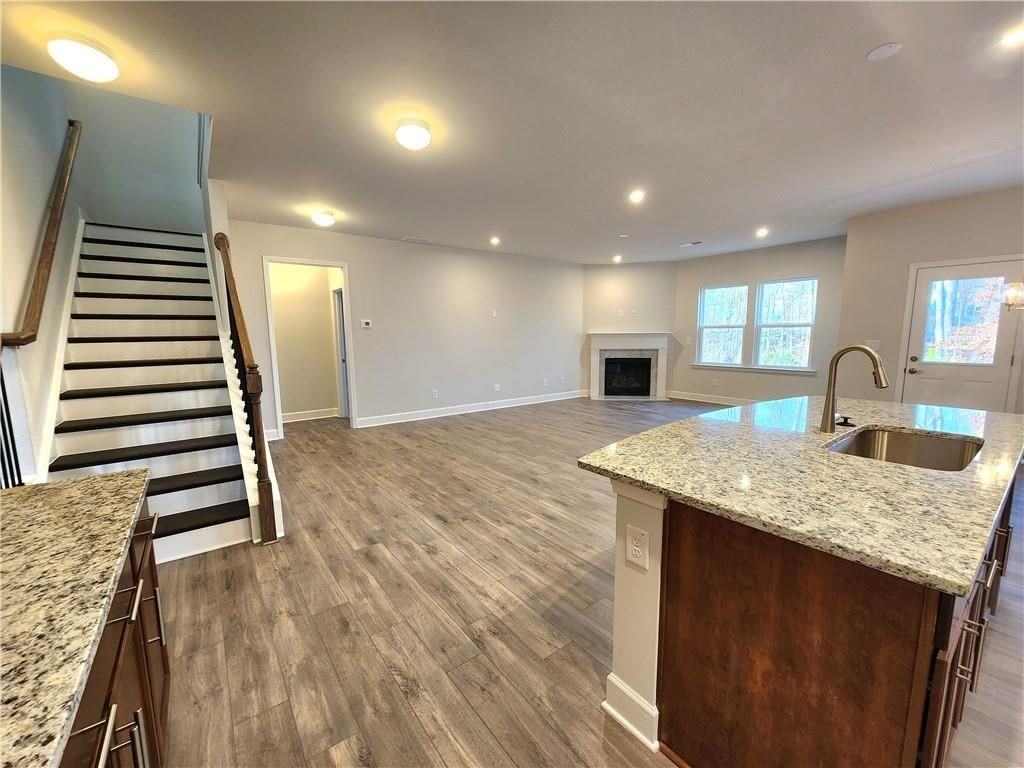 1326 Maston Rd - Photo 4 of 25