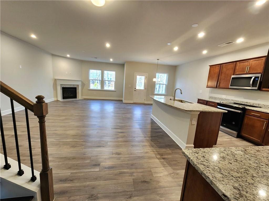1326 Maston Rd - Photo 5 of 25