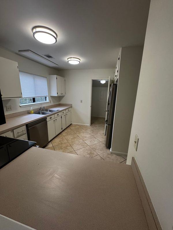 1140 Hidden Cove Dr - Photo 4 of 18