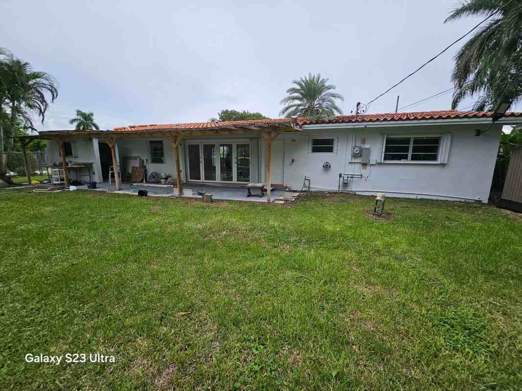 9298 Sw 167th Ter - Photo 2 of 13