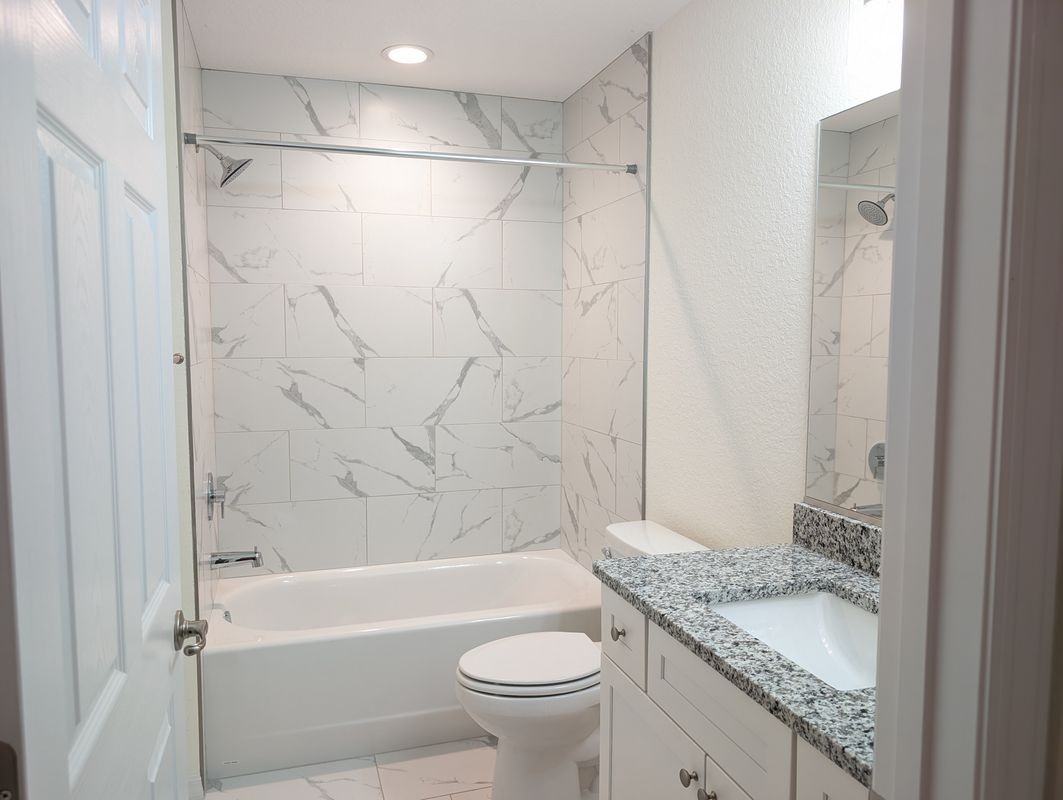 821 Ne 10th St - Photo 3 of 3