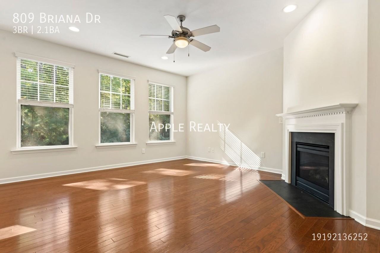 809 Briana Dr - Photo 3 of 21