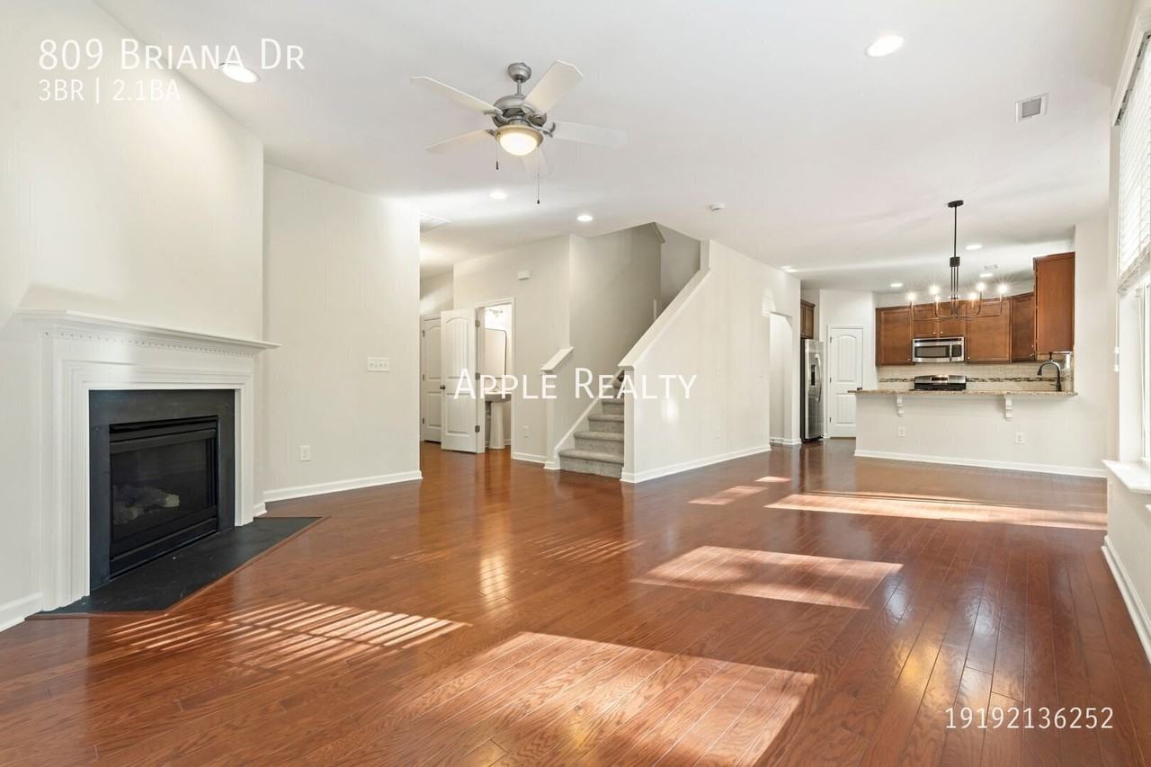 809 Briana Dr - Photo 4 of 21