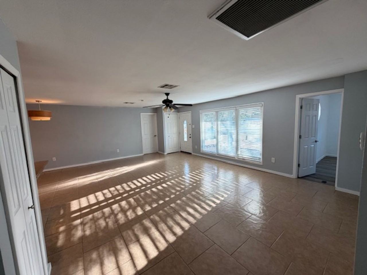 5717 N 16th St - Photo 5 of 19