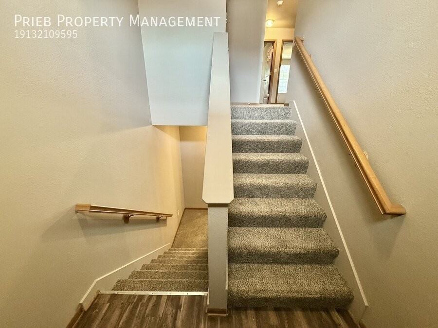 860 S Woodson Ct - Photo 5 of 7